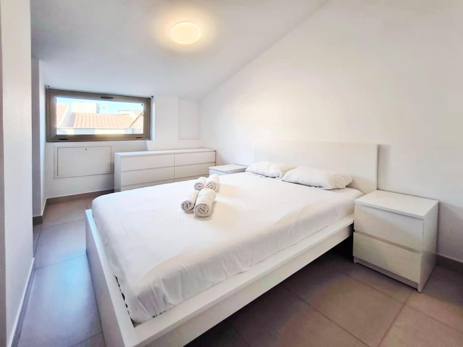 Moderno Apartamento Duplex En Terrassa Centro Extérieur photo