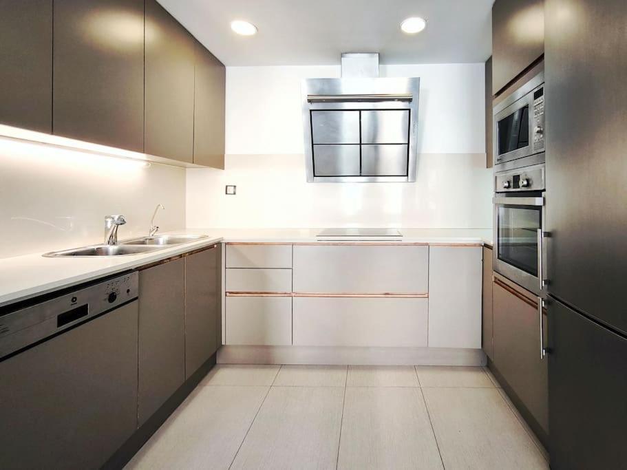 Moderno Apartamento Duplex En Terrassa Centro Extérieur photo