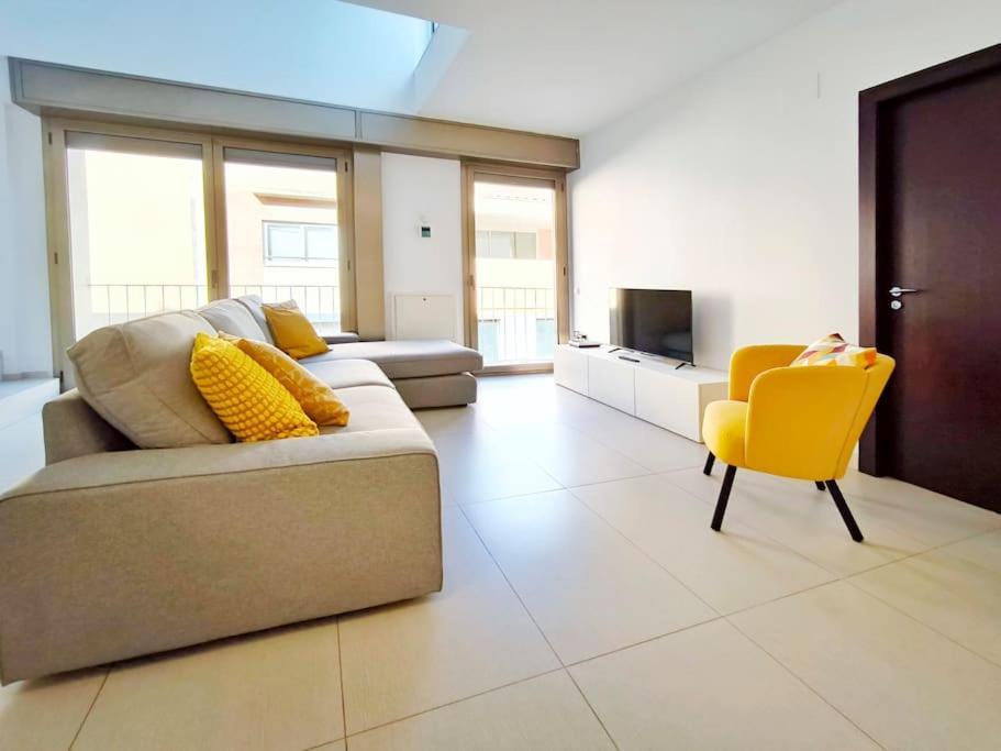 Moderno Apartamento Duplex En Terrassa Centro Extérieur photo